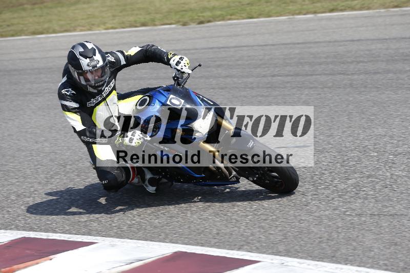 /Archiv-2025/49 26.08.2025 Cornu Master School ADR/blau-bleu/0-4